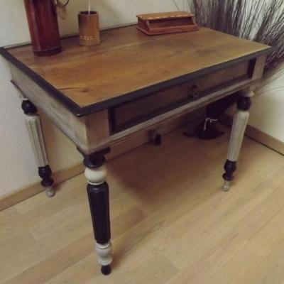 Table noyer beige noire